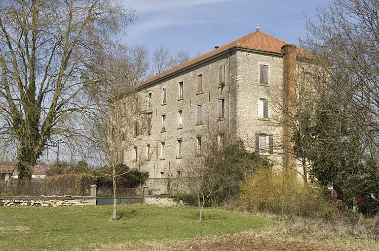 Vue depuis le sud-ouest. © Région Bourgogne-Franche-Comté, Inventaire du patrimoine