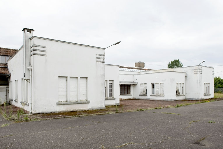 Les bureaux. Vue de trois quarts gauche. © Région Bourgogne-Franche-Comté, Inventaire du patrimoine