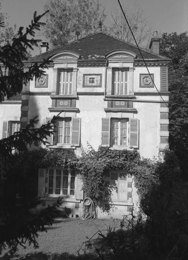 Façade sud du logement patronal. © Région Bourgogne-Franche-Comté, Inventaire du patrimoine