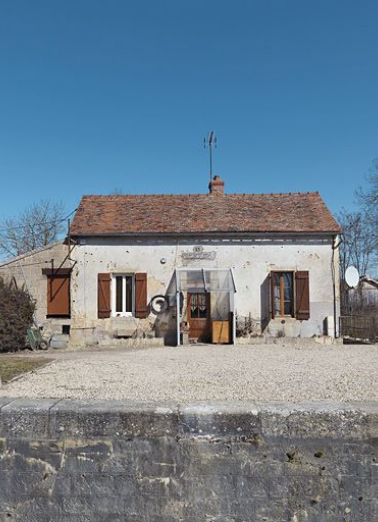 La maison éclusière de face. © Région Bourgogne-Franche-Comté, Inventaire du patrimoine