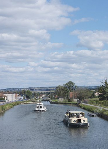 Echelle d'écluses depuis le pont sur l'écluse 01. © Région Bourgogne-Franche-Comté, Inventaire du patrimoine