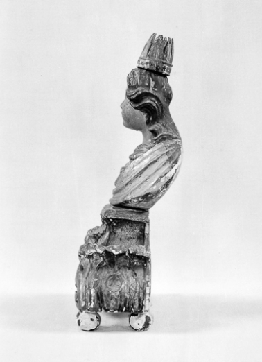 Saintes couronnées : profil gauche. © Région Bourgogne-Franche-Comté, Inventaire du patrimoine