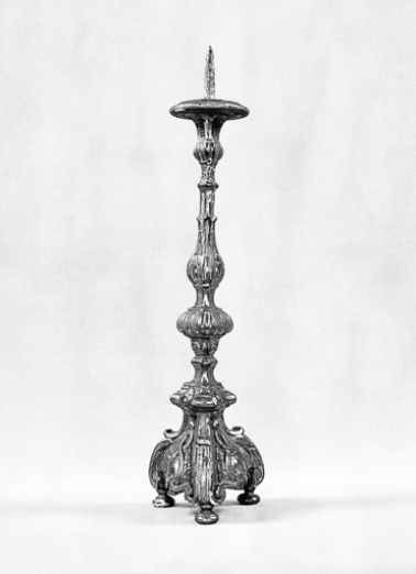 Chandelier : vue de profil. © Région Bourgogne-Franche-Comté, Inventaire du patrimoine