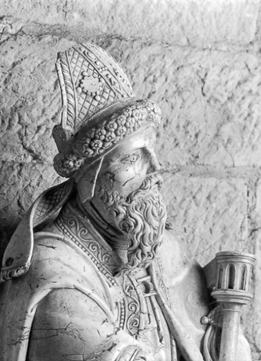 Détail : tête de trois quarts gauche. © Région Bourgogne-Franche-Comté, Inventaire du patrimoine