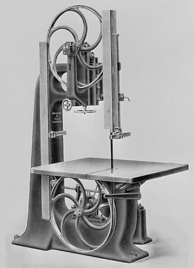 Scie à ruban à table inclinable. © Région Bourgogne-Franche-Comté, Inventaire du patrimoine