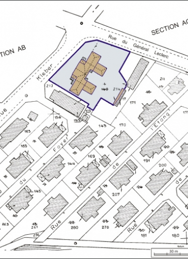 Plan-masse et de situation. Extrait du plan cadastral, 1984, section AH, 1:1000. © Région Bourgogne-Franche-Comté, Inventaire du patrimoine