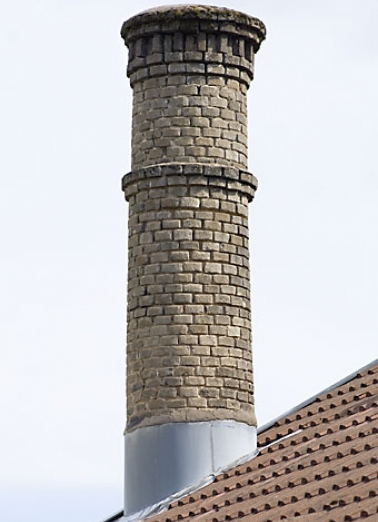 Détail de la souche de la cheminée. © Région Bourgogne-Franche-Comté, Inventaire du patrimoine