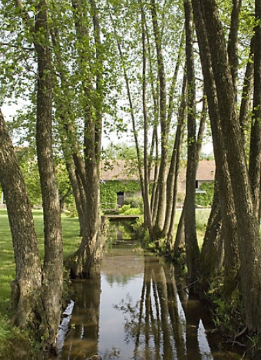 Bief de dérivation. Vue depuis l'aval. © Région Bourgogne-Franche-Comté, Inventaire du patrimoine