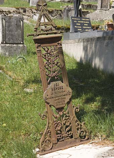 Vue générale de la stèle. © Région Bourgogne-Franche-Comté, Inventaire du patrimoine