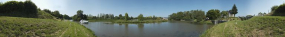 Panorama du port. A droite le barrage et le site d'écluse. © Région Bourgogne-Franche-Comté, Inventaire du patrimoine