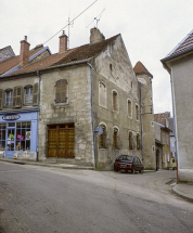 Vue de trois quarts gauche. © Région Bourgogne-Franche-Comté, Inventaire du patrimoine