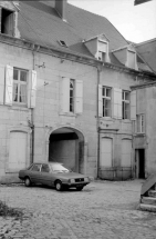Façade postérieure de l'hôtel. © Région Bourgogne-Franche-Comté, Inventaire du patrimoine