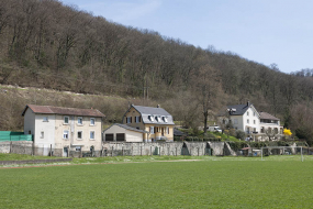 Logements et hôpital depuis le nord-ouest. © Région Bourgogne-Franche-Comté, Inventaire du patrimoine