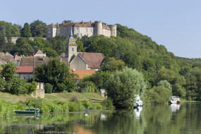 Vue générale depuis la Saône. © Région Bourgogne-Franche-Comté, Inventaire du patrimoine