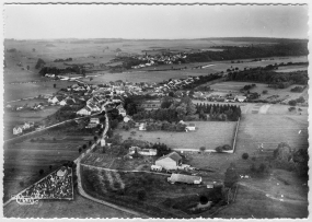 Vue panoramique aérienne du village de Baulay © Région Bourgogne-Franche-Comté, Inventaire du patrimoine