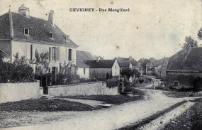 La rue Mongillard, carte postale. © Commune de Gevigney-et-Mercey