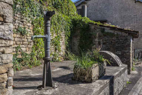 La pompe en fonte. © Région Bourgogne-Franche-Comté, Inventaire du patrimoine
