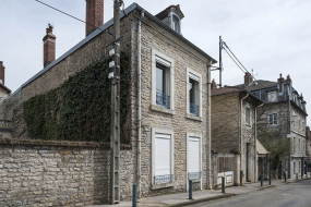 Entrée rue du Château-Rose. © Région Bourgogne-Franche-Comté, Inventaire du patrimoine