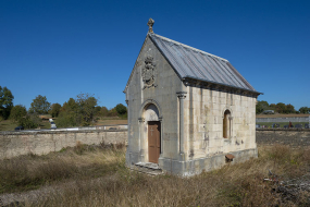 Chapelle funéraire de la famille Bauffremont, vue depuis le sud. © Région Bourgogne-Franche-Comté, Inventaire du patrimoine