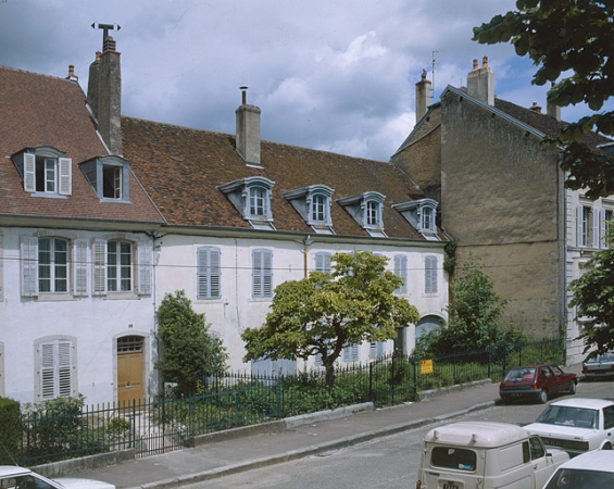 Maisons de chanoinesses. © Région Bourgogne-Franche-Comté, Inventaire du patrimoine
