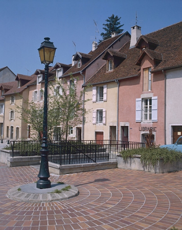 Détail des maisons de la place de la Comédie. © Région Bourgogne-Franche-Comté, Inventaire du patrimoine