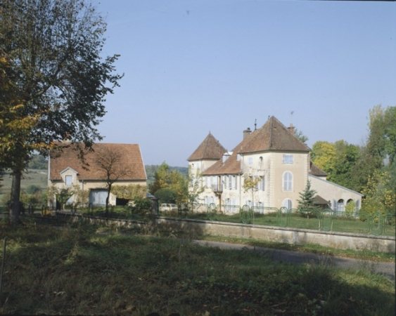 Vue d'ensemble depuis l'est du logement patronal en 1989. © Région Bourgogne-Franche-Comté, Inventaire du patrimoine
