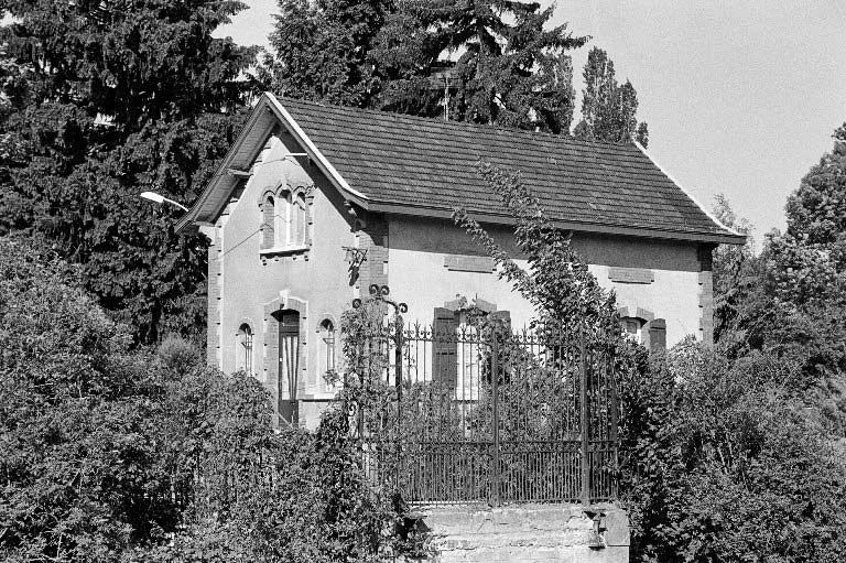  château © Frédéric Pillet / Région Bourgogne-Franche-Comté, Inventaire du patrimoine - 1998