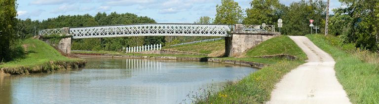 Vue du pont. © Pierre-Marie Barbe-Richaud / Région Bourgogne-Franche-Comté, Inventaire du patrimoine - 2011