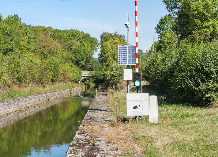 Vue d'ensemble de la tranchée de Créancey, depuis l'aval. © Pierre-Marie Barbe-Richaud / Région Bourgogne-Franche-Comté, Inventaire du patrimoine - 2012