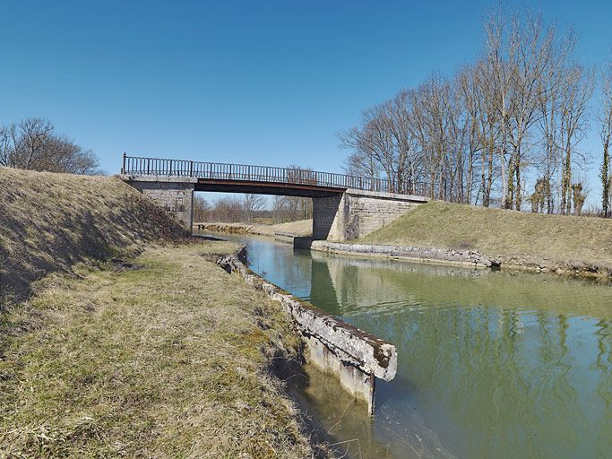 Vue d'ensemble du pont. © Thierry Kuntz / Région Bourgogne-Franche-Comté, Inventaire du patrimoine - 2012