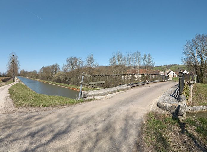 Le pont. © Thierry Kuntz / Région Bourgogne-Franche-Comté, Inventaire du patrimoine - 2012
