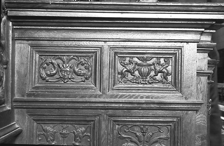 Autel-retable nord : décor de 2 panneaux. © Yves Sancey / Région Bourgogne-Franche-Comté, Inventaire du patrimoine - 1973