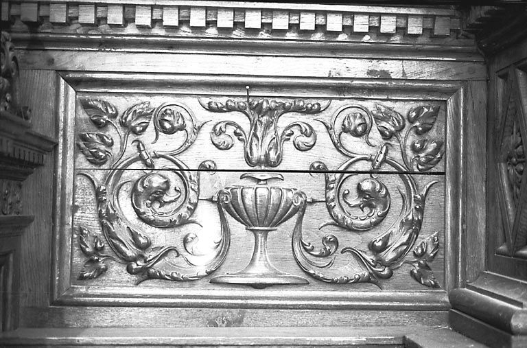 Autel-retable sud : détail d'un panneau. © Yves Sancey / Région Bourgogne-Franche-Comté, Inventaire du patrimoine - 1973