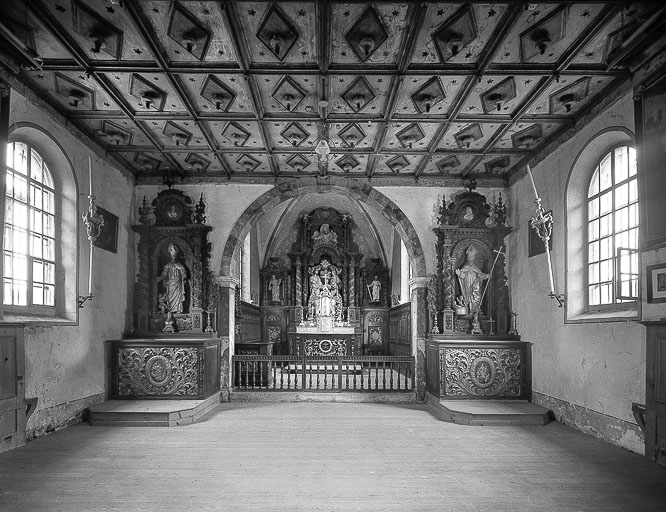 Vue de la nef et du choeur. © Yves Sancey / Région Bourgogne-Franche-Comté, Inventaire du patrimoine - 1974