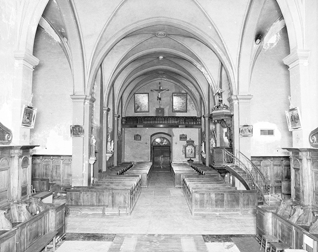 Nef vue du choeur. © Yves Sancey / Région Bourgogne-Franche-Comté, Inventaire du patrimoine - 1975