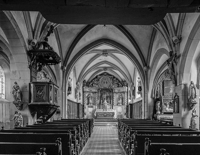 Nef et choeur vus depuis l'entrée. © Yves Sancey / Région Bourgogne-Franche-Comté, Inventaire du patrimoine - 1976