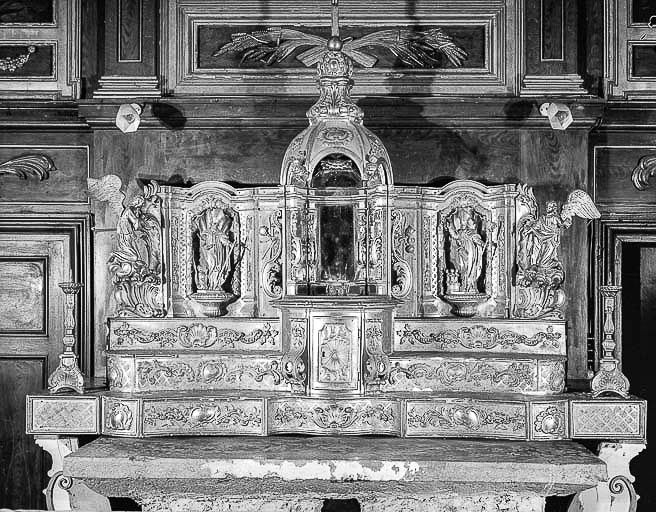 Vue d'ensemble avec le dais d'exposition ouvert. © Yves Sancey / Région Bourgogne-Franche-Comté, Inventaire du patrimoine - 1976