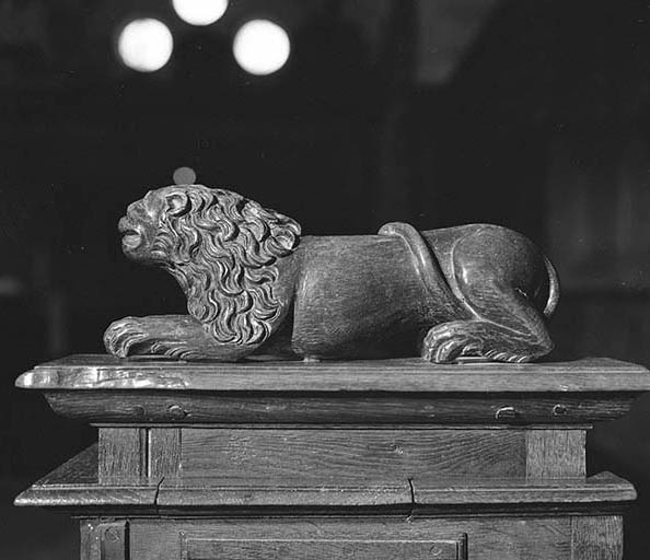 Lion sur une jouée des stalles basses. © Yves Sancey / Région Bourgogne-Franche-Comté, Inventaire du patrimoine - 1976