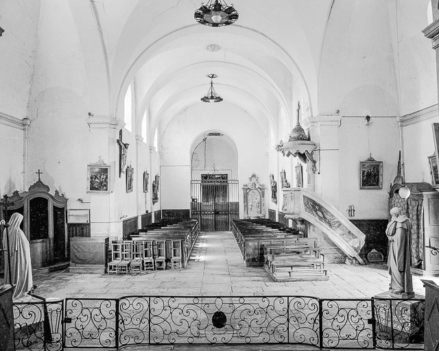Vue de la nef depuis le choeur. © Bernard Lardière / Région Bourgogne-Franche-Comté, Inventaire du patrimoine - 1976