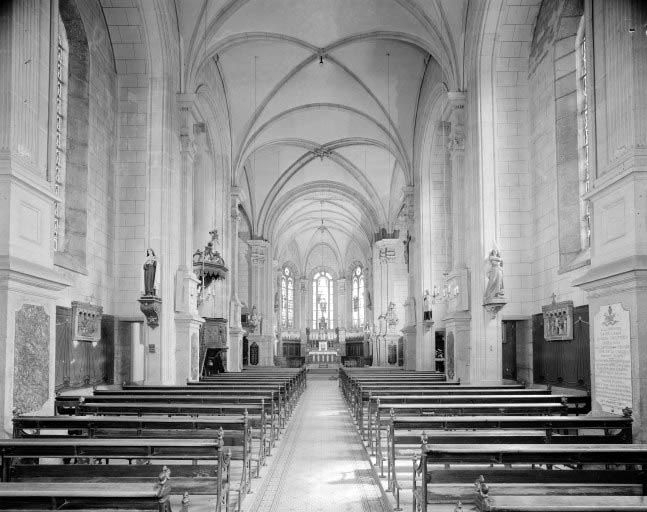 Intérieur : nef et choeur depuis l'entrée. © Yves Sancey / Région Bourgogne-Franche-Comté, Inventaire du patrimoine - 1978
