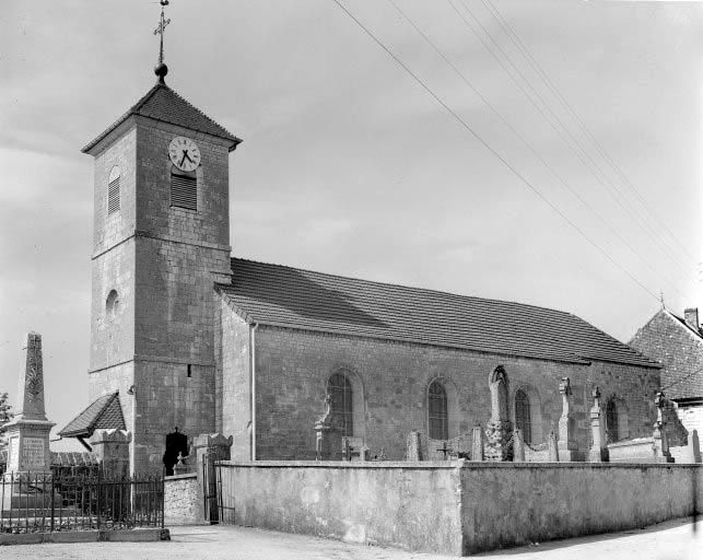 Façades antérieure et latérale droite. © Yves Sancey / Région Bourgogne-Franche-Comté, Inventaire du patrimoine - 1978