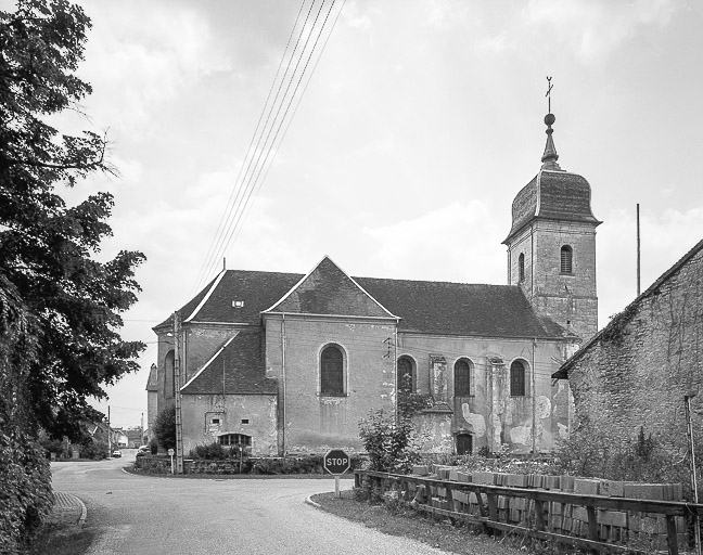 Extérieur : façade latérale gauche. © Yves Sancey / Région Bourgogne-Franche-Comté, Inventaire du patrimoine - 1983