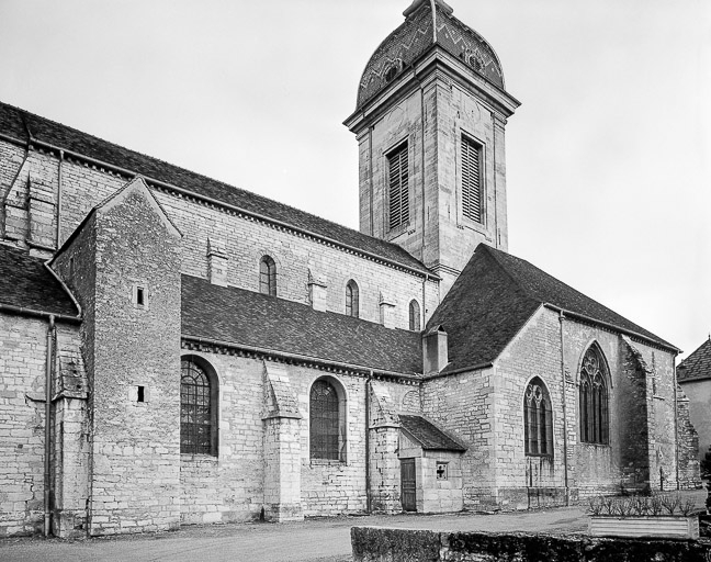 Exétérieur : façade latérale sud. © Yves Sancey / Région Bourgogne-Franche-Comté, Inventaire du patrimoine - 1984