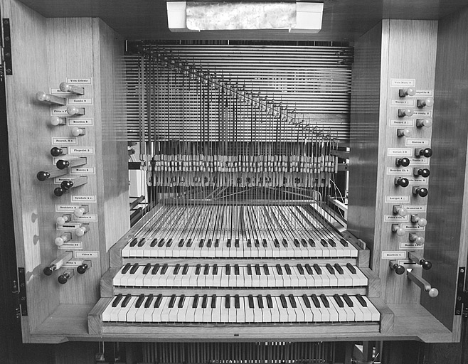 Console. © Yves Sancey / Région Bourgogne-Franche-Comté, Inventaire du patrimoine - 1985