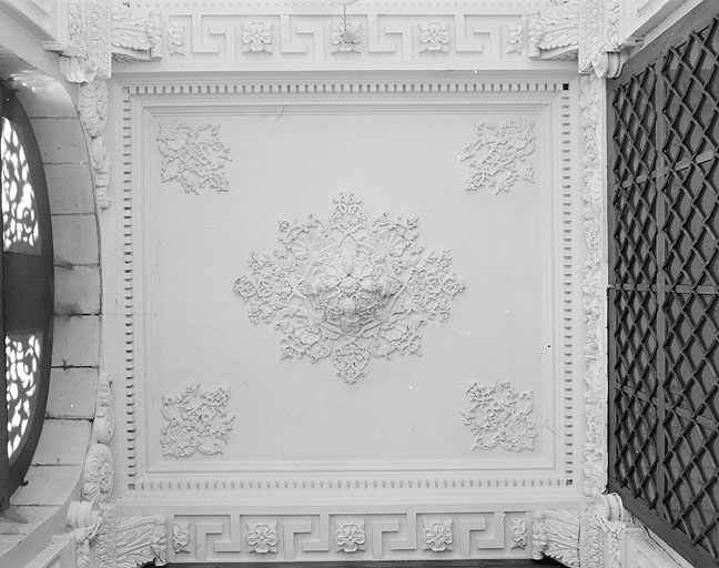 Vestibule, détail du plafond. © Jérôme Mongreville / Région Bourgogne-Franche-Comté, Inventaire du patrimoine - 1987