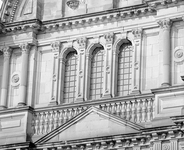 Façade principale, deuxième niveau. © Jérôme Mongreville / Région Bourgogne-Franche-Comté, Inventaire du patrimoine - 1988