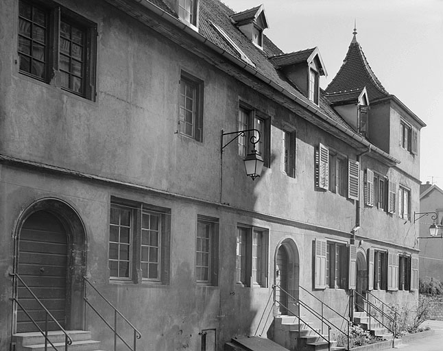 Aile nord de l'Université, façade sur l'ancienne cour. © Jérôme Mongreville / Région Bourgogne-Franche-Comté, Inventaire du patrimoine - 1988