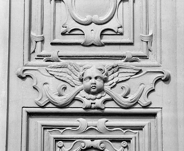 Façade principale, détail de la menuiserie de la porte de droite. © Jérôme Mongreville / Région Bourgogne-Franche-Comté, Inventaire du patrimoine - 1988