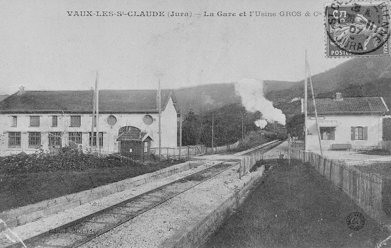 Vaux-lès-St-Claude (Jura) - La Gare et l'Usine Gros et Cie. © Yves  Sancey (reproduction) / Région Bourgogne-Franche-Comté, Inventaire du patrimoine - 1988