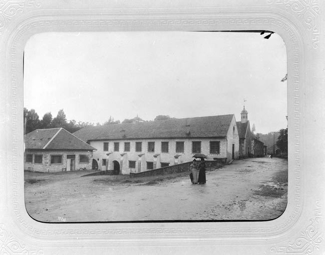 Bâtiments industriels à la fin du 19e siècle : scierie, vieille forge et tréfilerie. © Yves  Sancey (reproduction), De Jongh Frères / Région Bourgogne-Franche-Comté, Inventaire du patrimoine - 1988